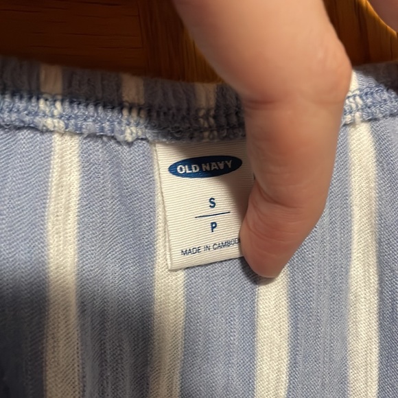 like new Old Navy Striped Drop Shoulder Top - Picture 3 of 3
